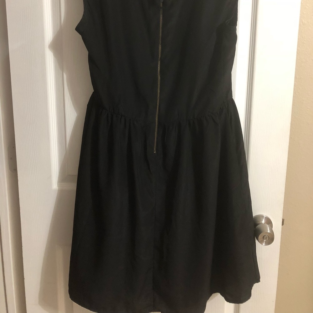 LBD - Picture 4 of 4